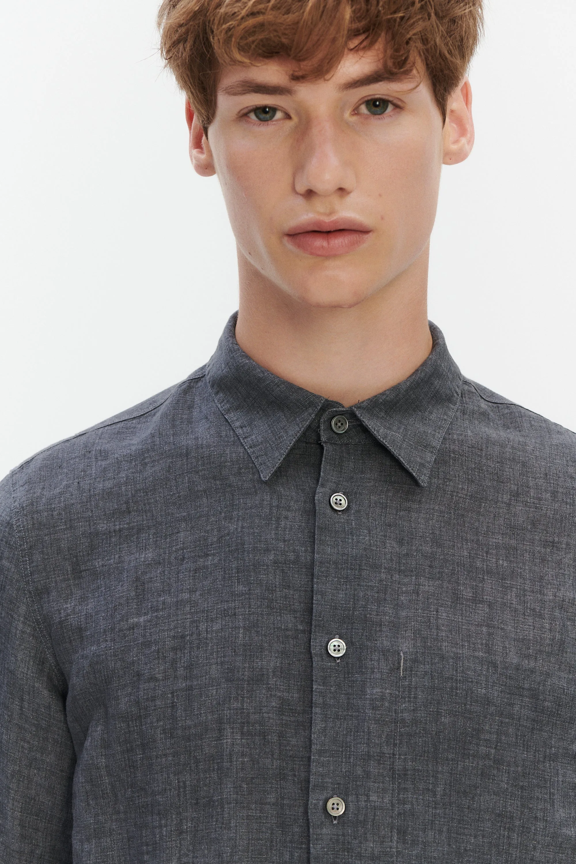 Feel Good Shirt in a Dark Grey Pure Italian Linen sold by Delikatessen product image thumbnail 2