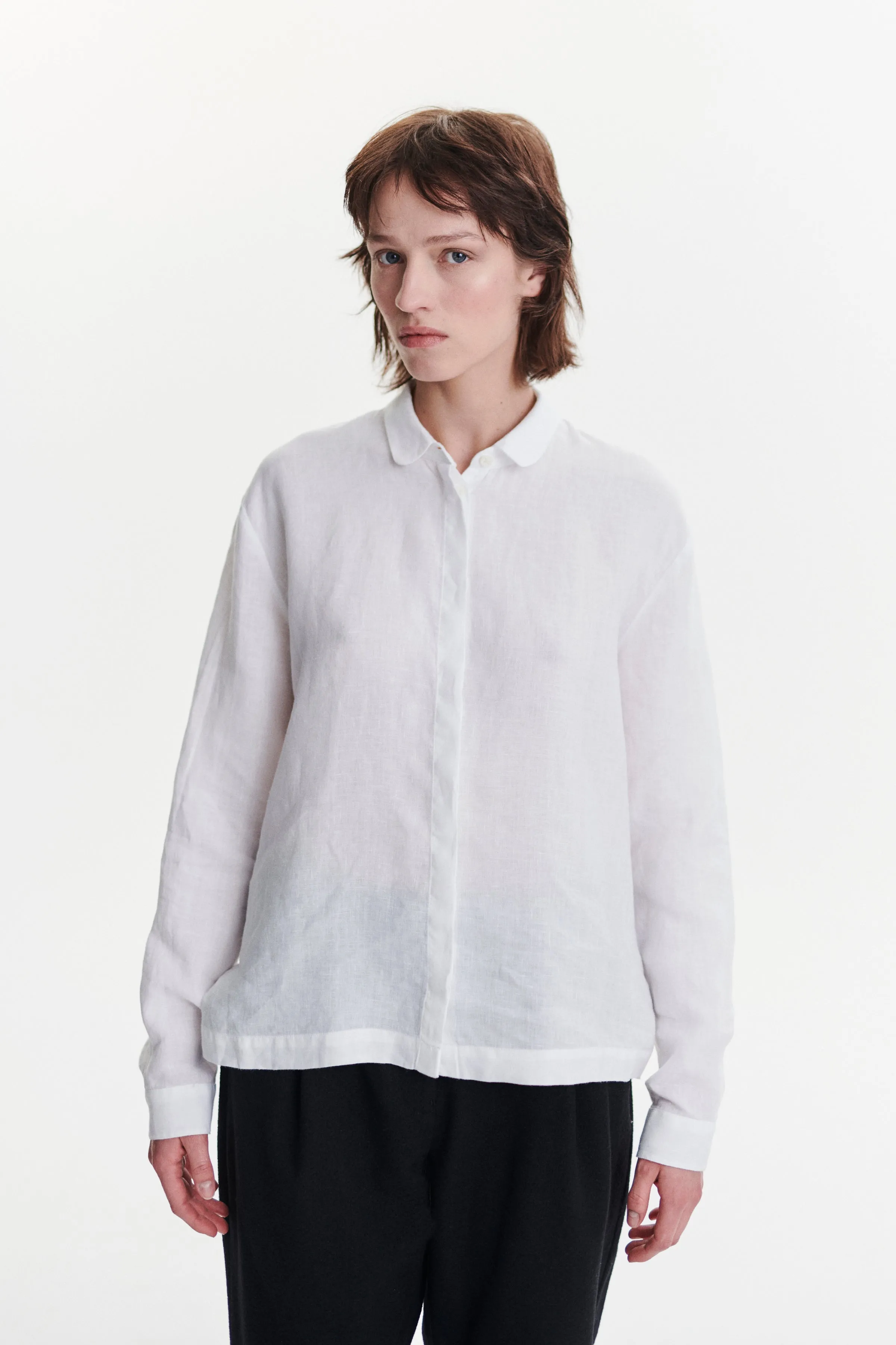 Cute Round Collar Shirt in a White Soft Italian Linen sold by Delikatessen product image thumbnail 4