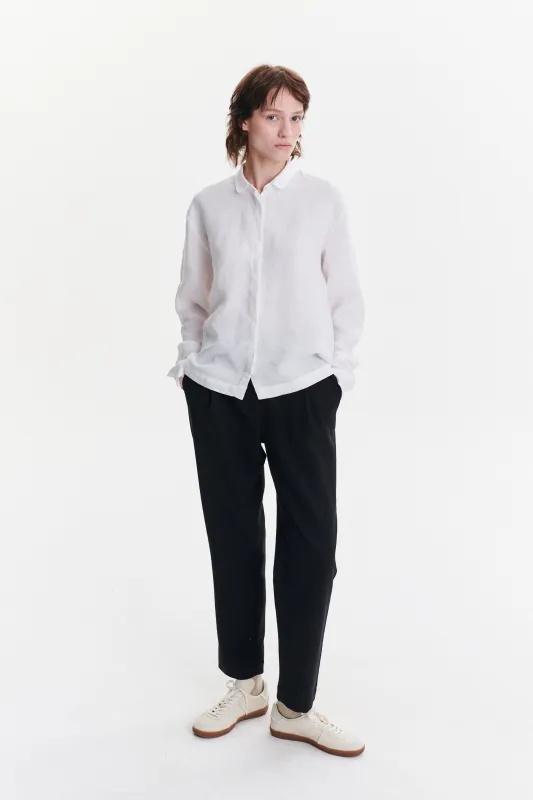 Cute Round Collar Shirt in a White Soft Italian Linen made by Delikatessen