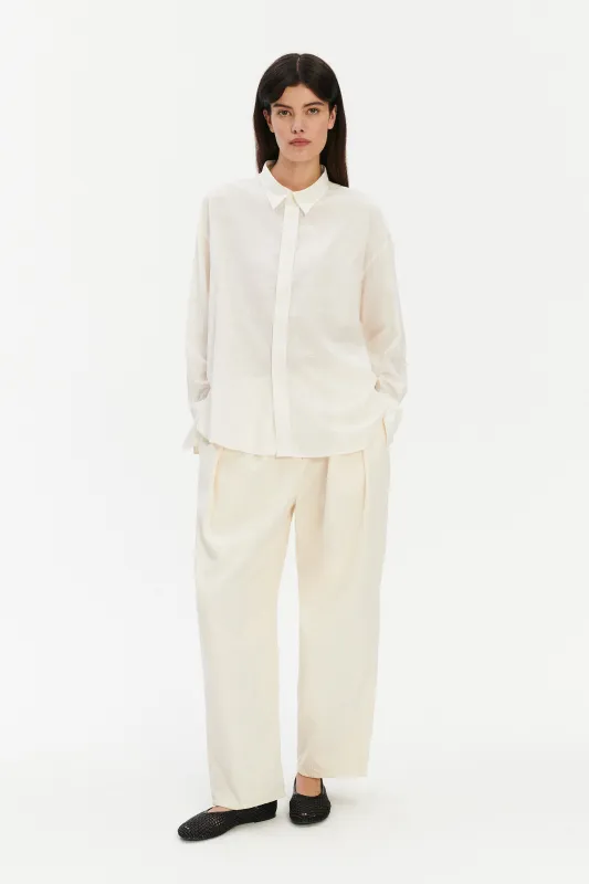 B2B Relaxed Oversized Shirt in the Finest Italian Cotton made by Delikatessen