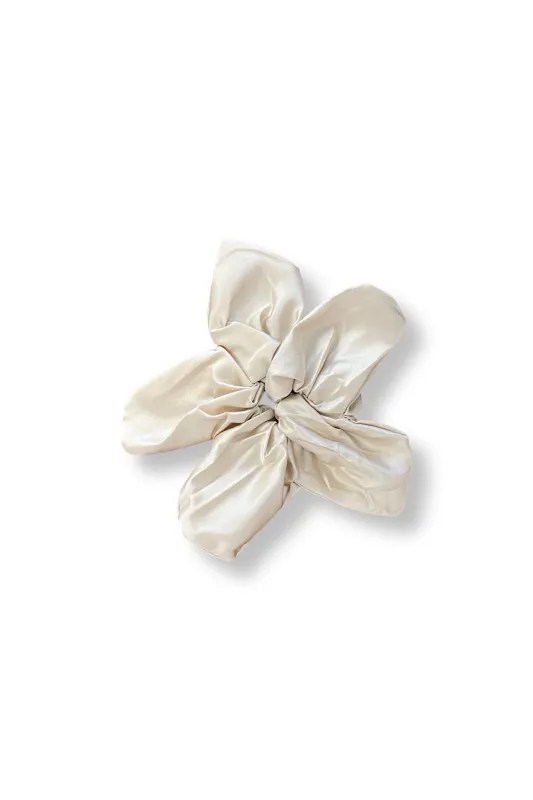 XL SATIN SCRUNCHIE made by Beaulares