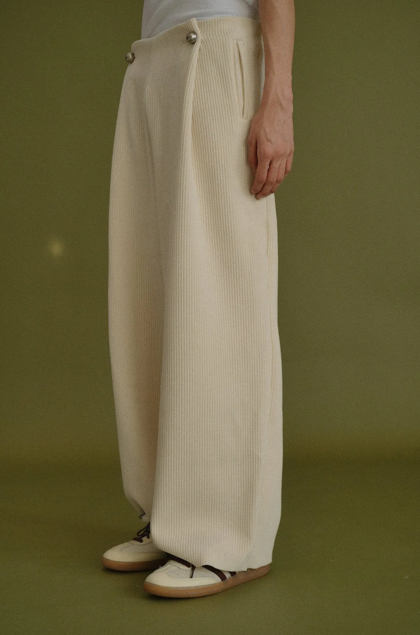 PLEATED POINT TROURSER sold by Beaulares product image thumbnail 3