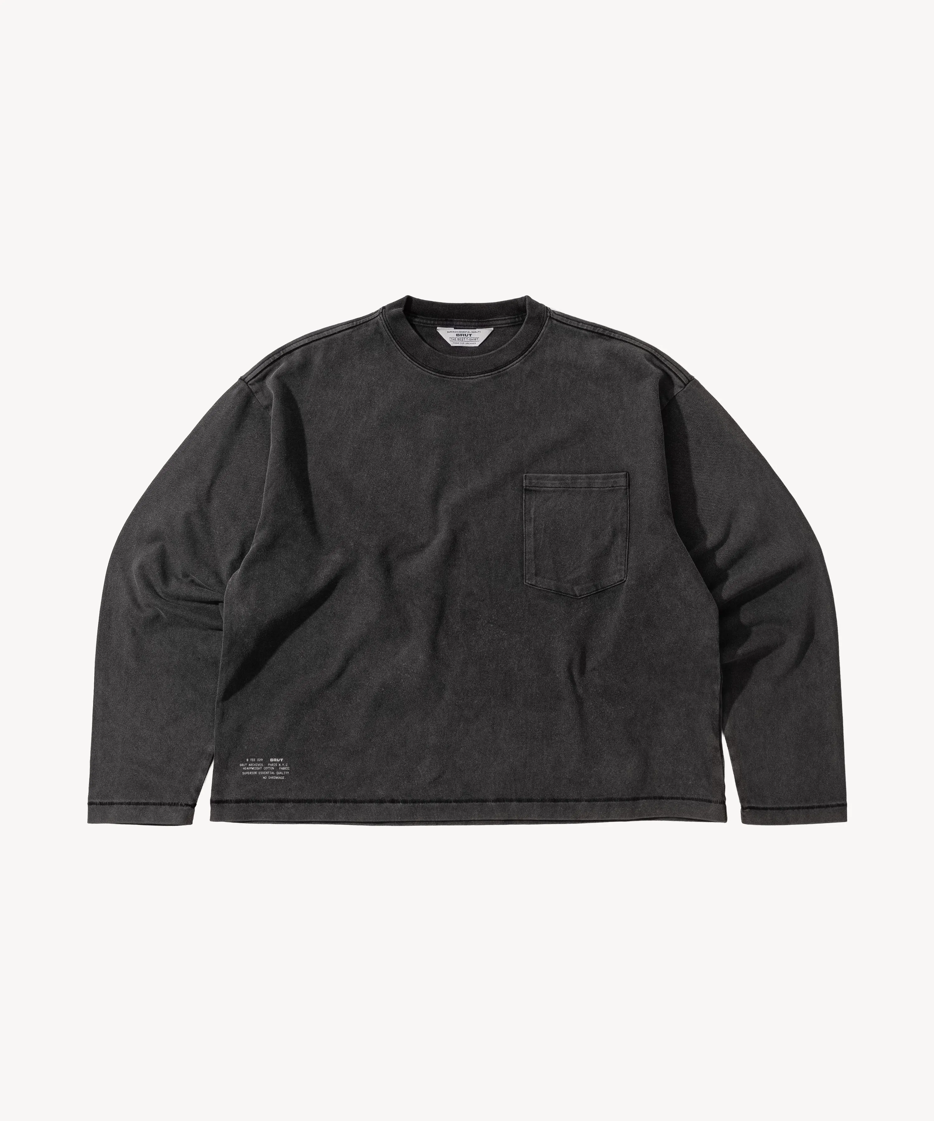 THE BEST LONG-SLEEVE POCKET TEE sold by Brut