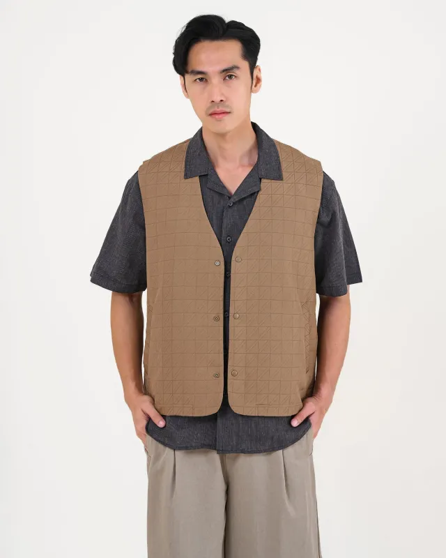 RYU VEST sold by Geulis