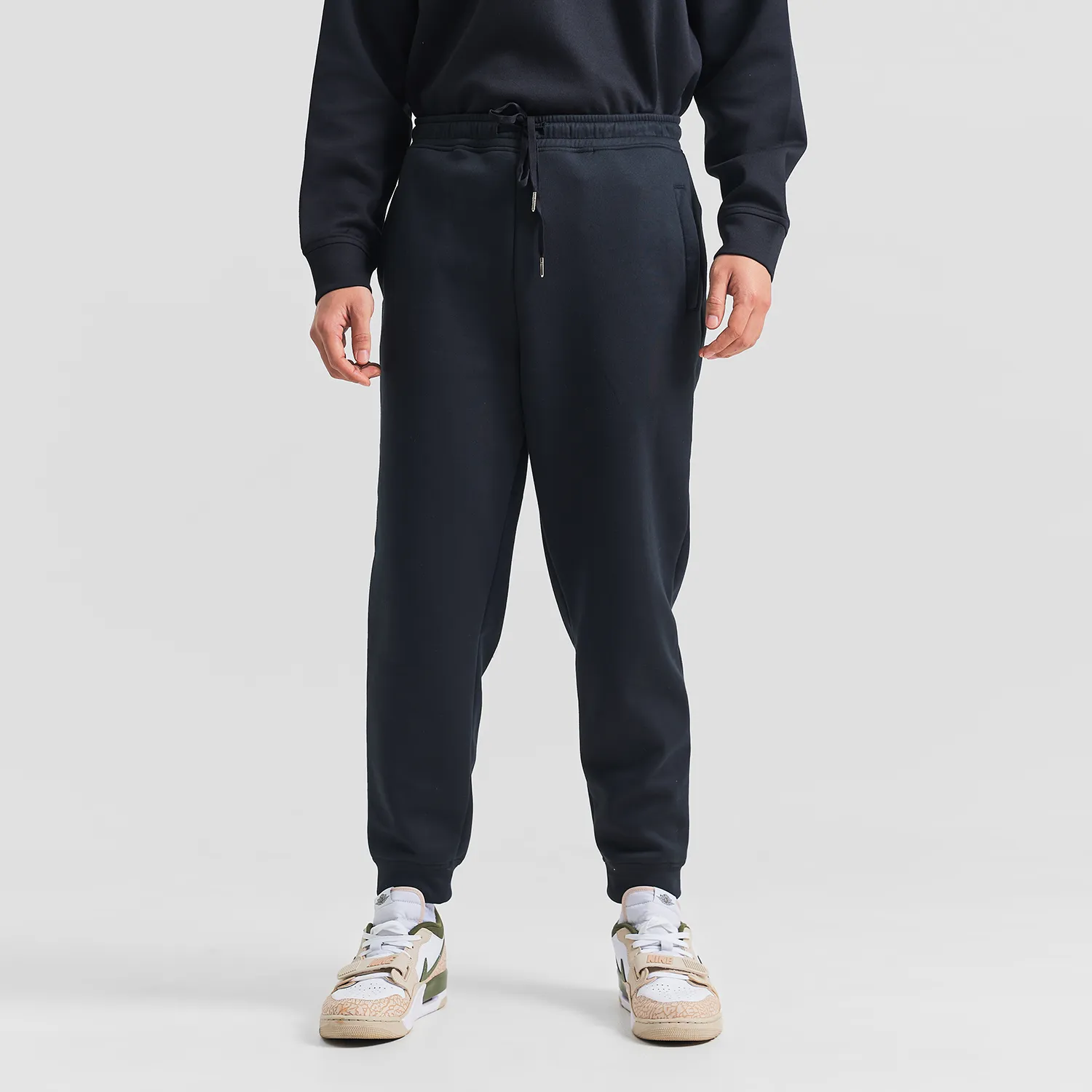 BRICE JOGGER sold by Geulis