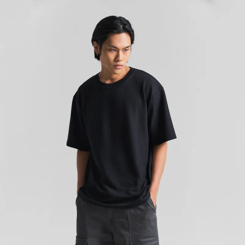 WARREN TEE sold by Geulis