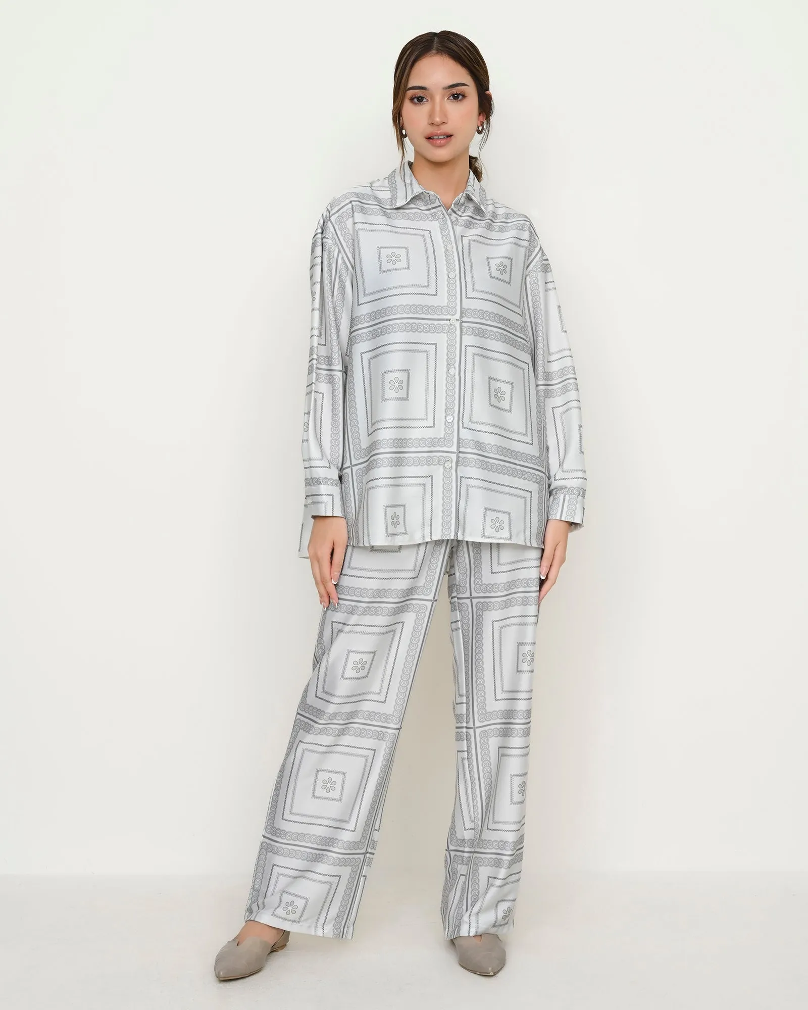 VERLIE SHIRT sold by Geulis product image thumbnail 2