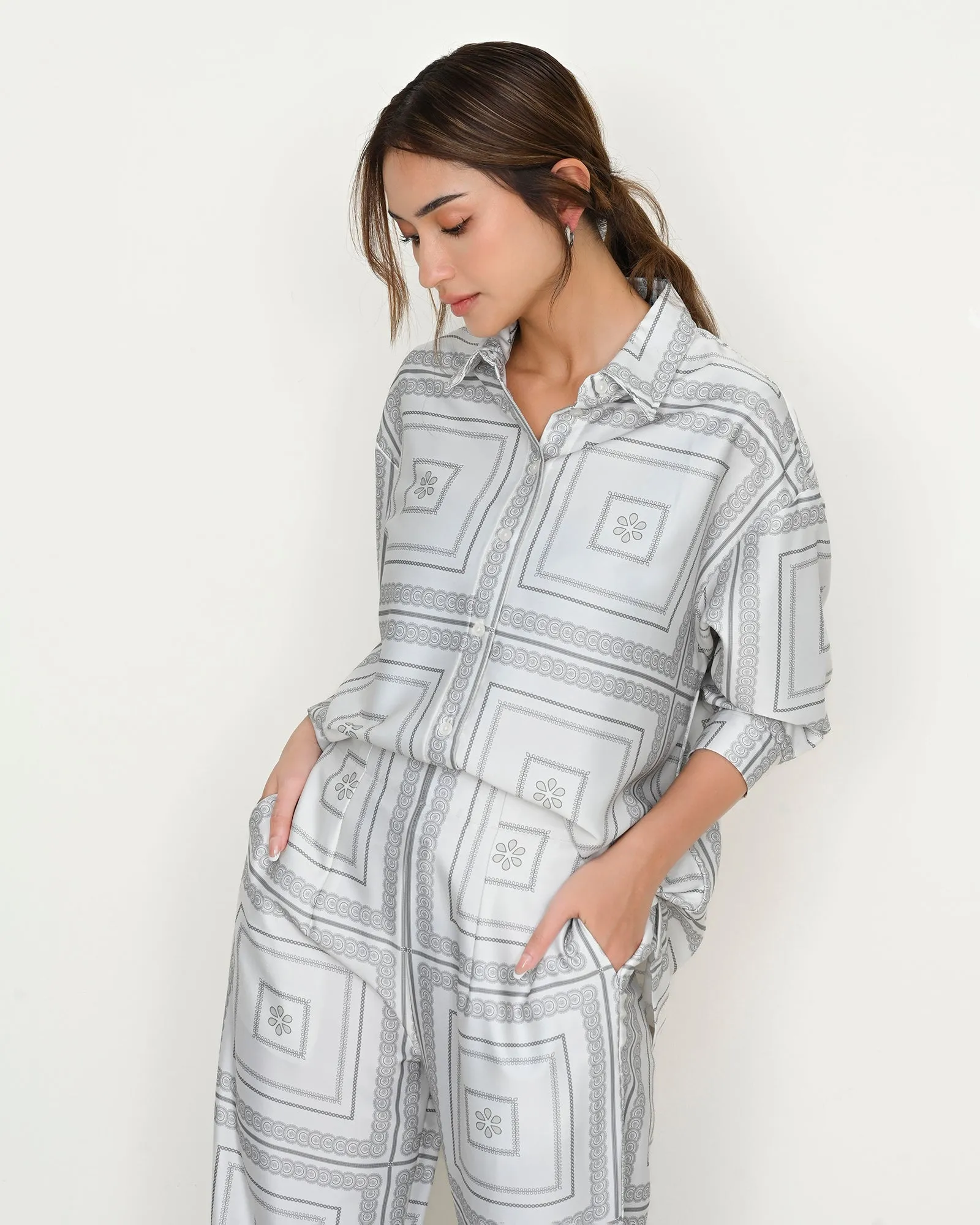 VERLIE SHIRT sold by Geulis product image thumbnail 4