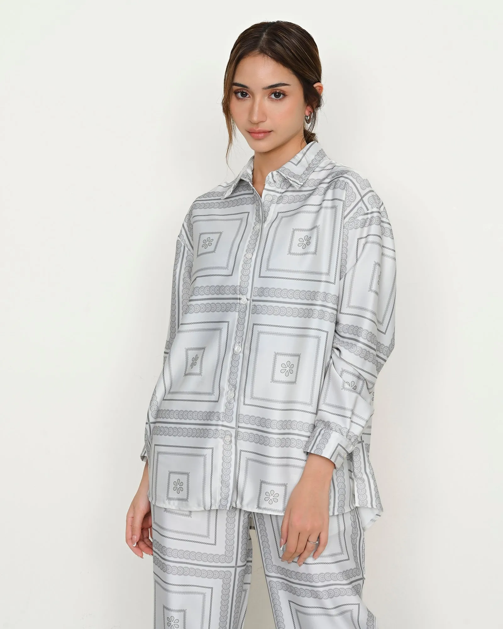 VERLIE SHIRT sold by Geulis product image thumbnail 5