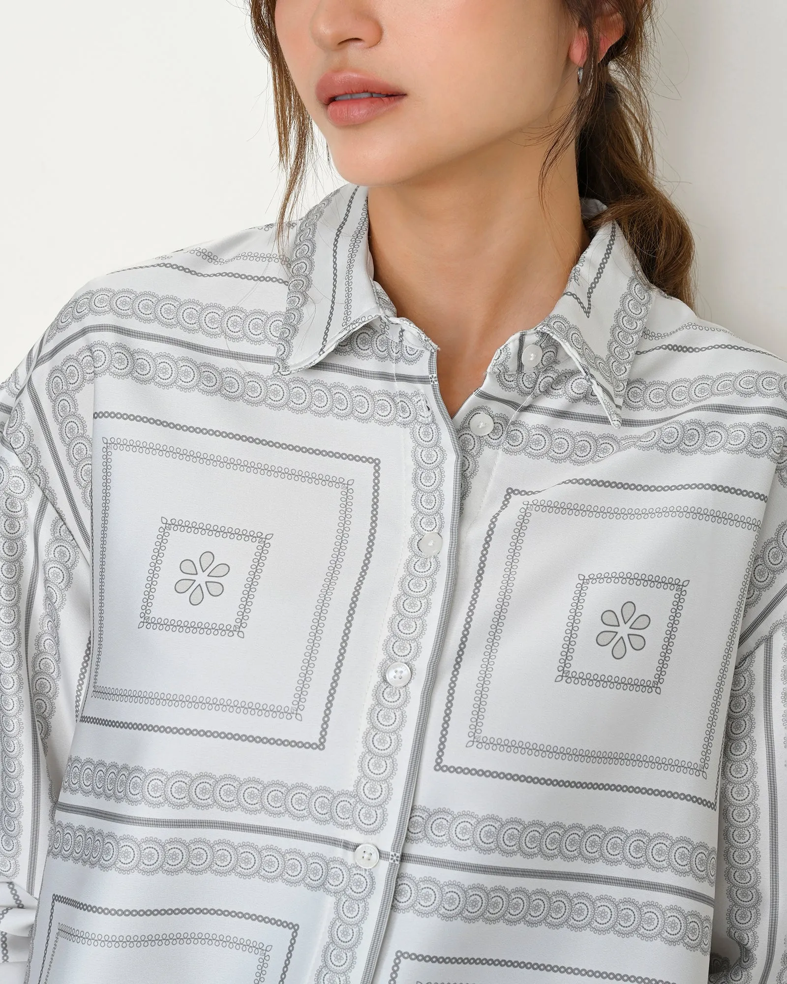 VERLIE SHIRT sold by Geulis product image thumbnail 3