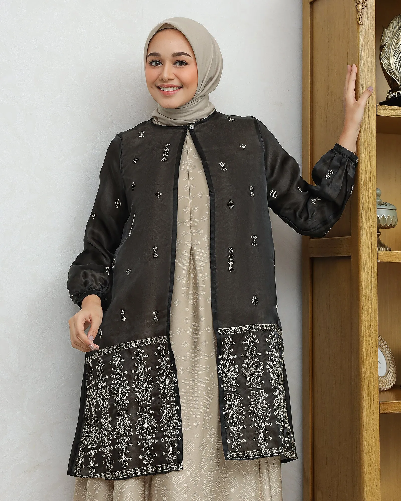 LEVAYA OUTER sold by Geulis product image thumbnail 4