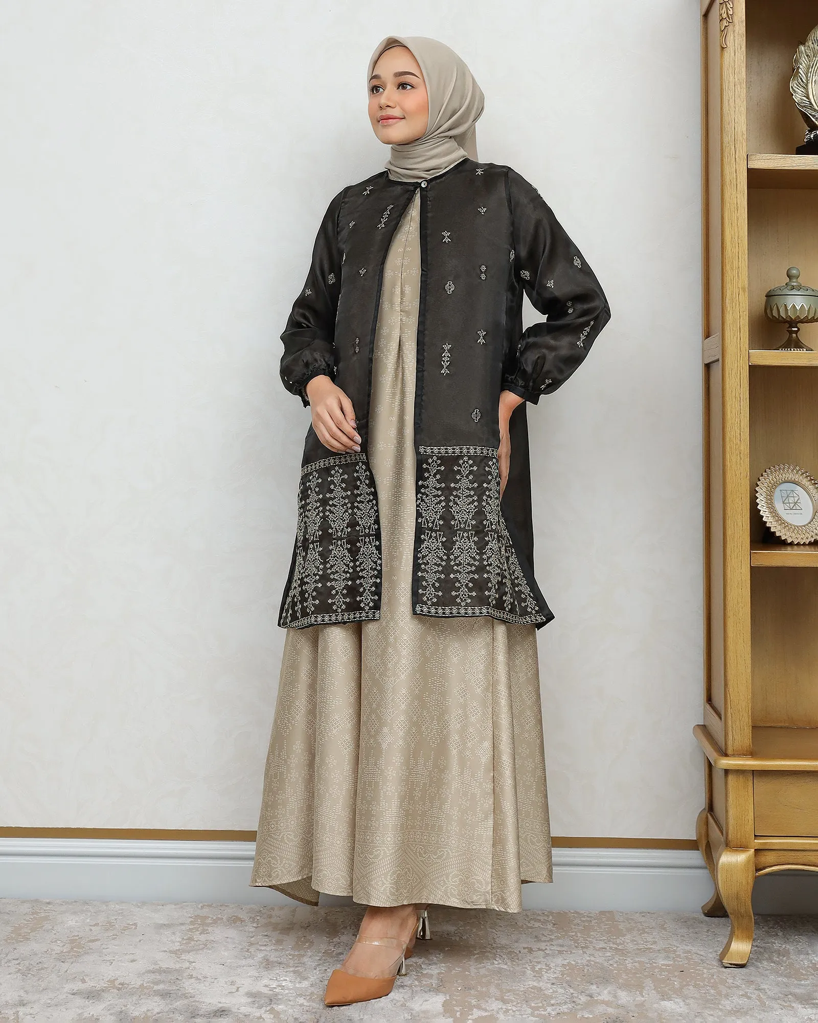 LEVAYA OUTER sold by Geulis product image thumbnail 5