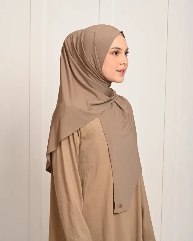 ADIBA INSTANT JERSEY SLIP-ON sold by Geulis