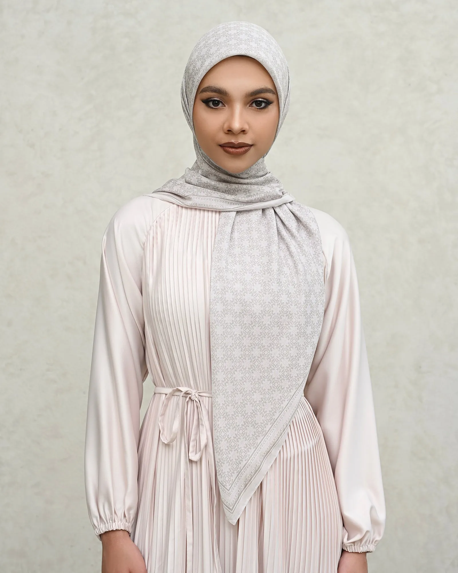 » LARIKA SCARVES (100% off) sold by Geulis product image thumbnail 2