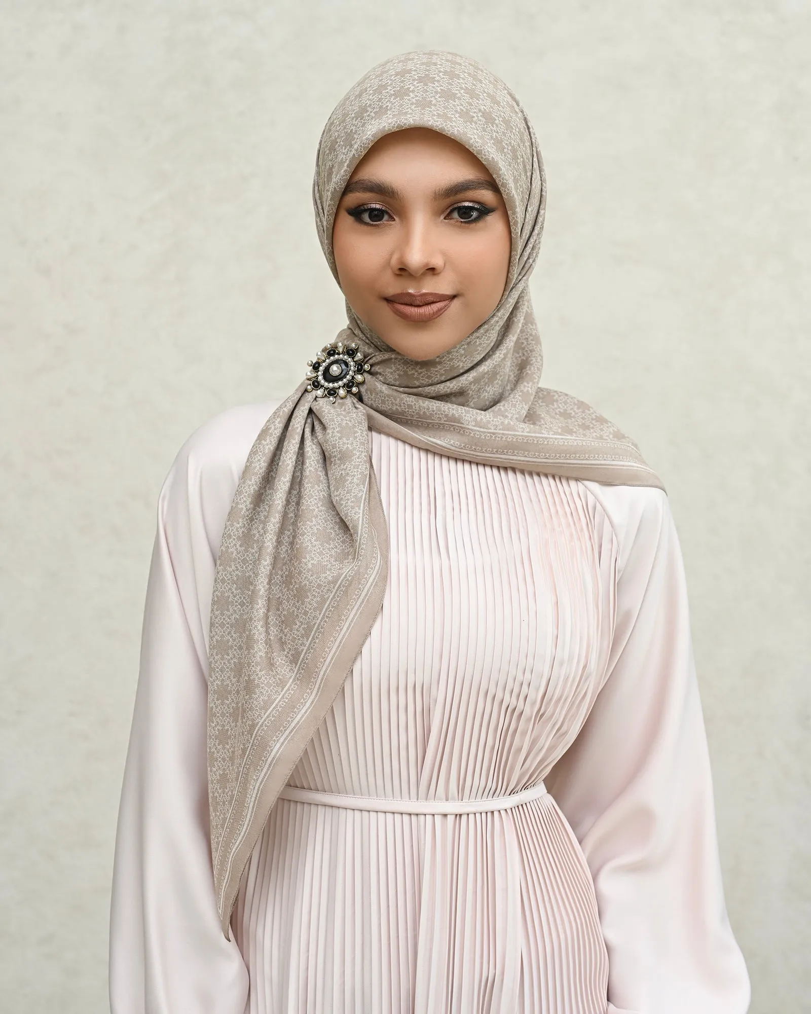 » LARIKA SCARVES (100% off) sold by Geulis product image thumbnail 3