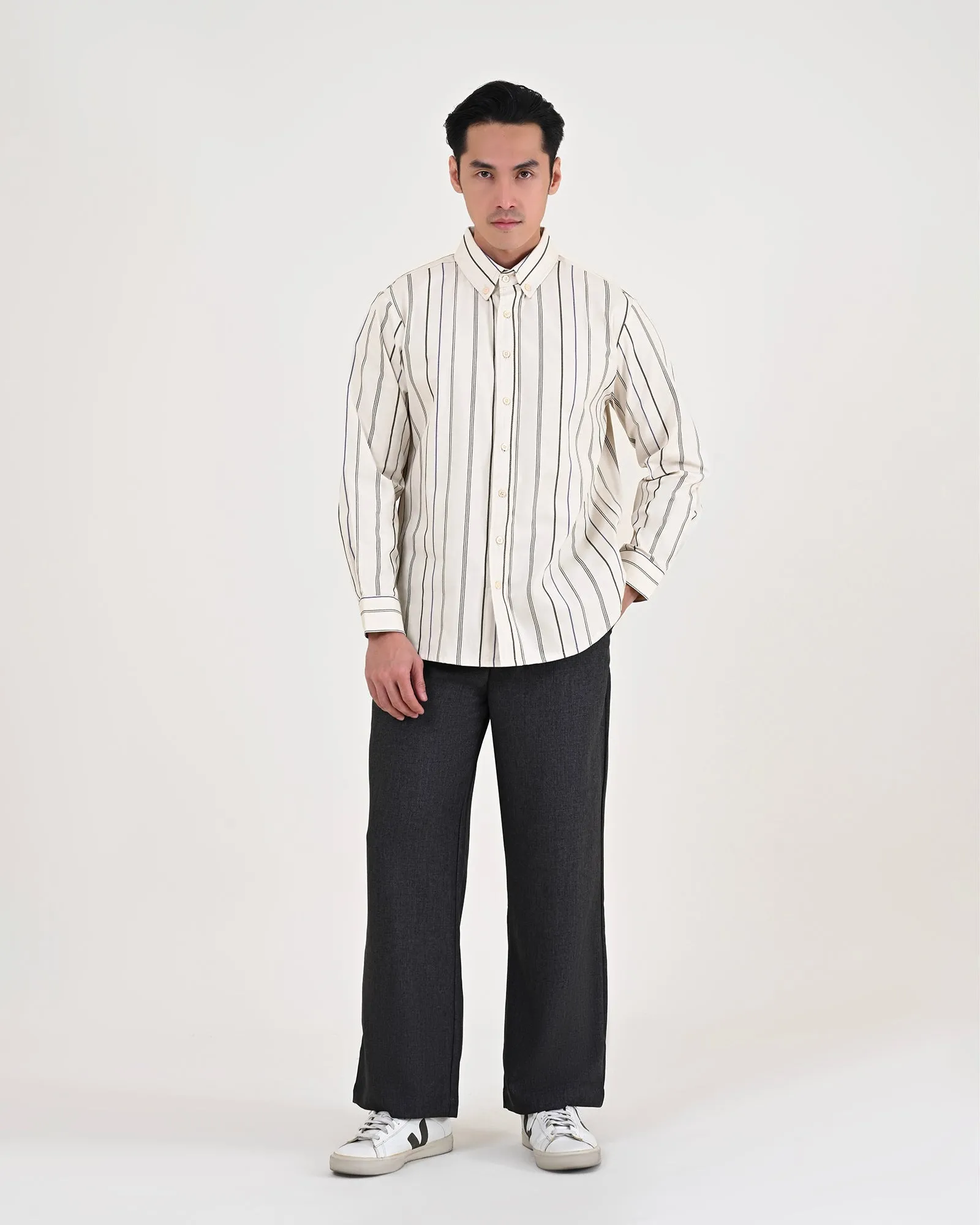 LIVRE SHIRT sold by Geulis product image thumbnail 2