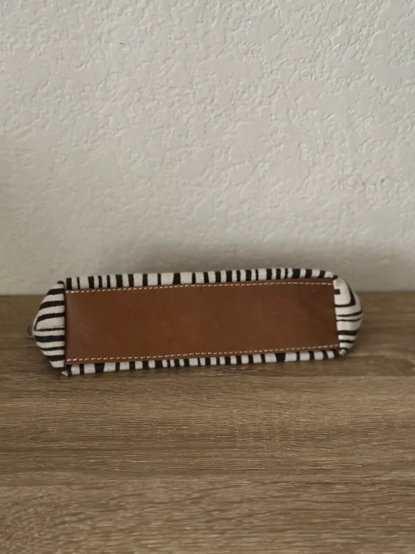 Sebeta Pencase - Geo Black and White sold by Yego