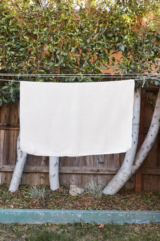 Amadi Throw - Diamond Ecru sold by Yego