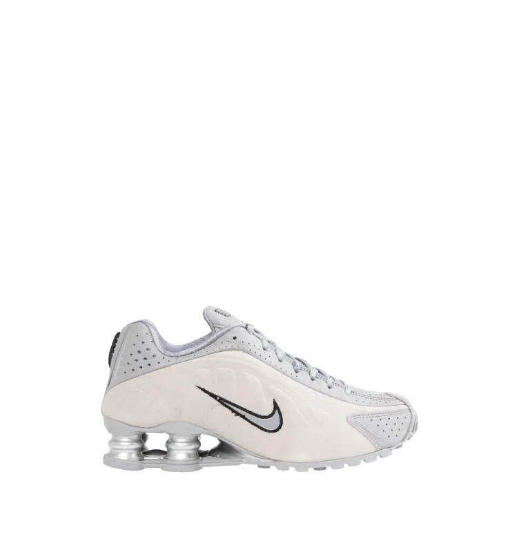 SHOX R4 SNEAKER (WOMENS) sold by Hirshleifers