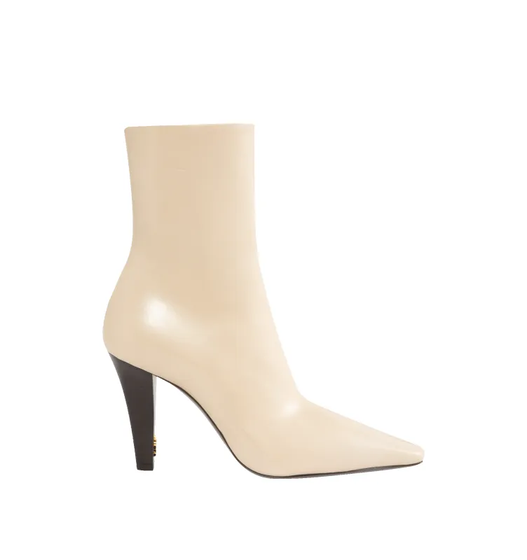 JILL BOOTIES 95 (WOMENS) sold by Hirshleifers