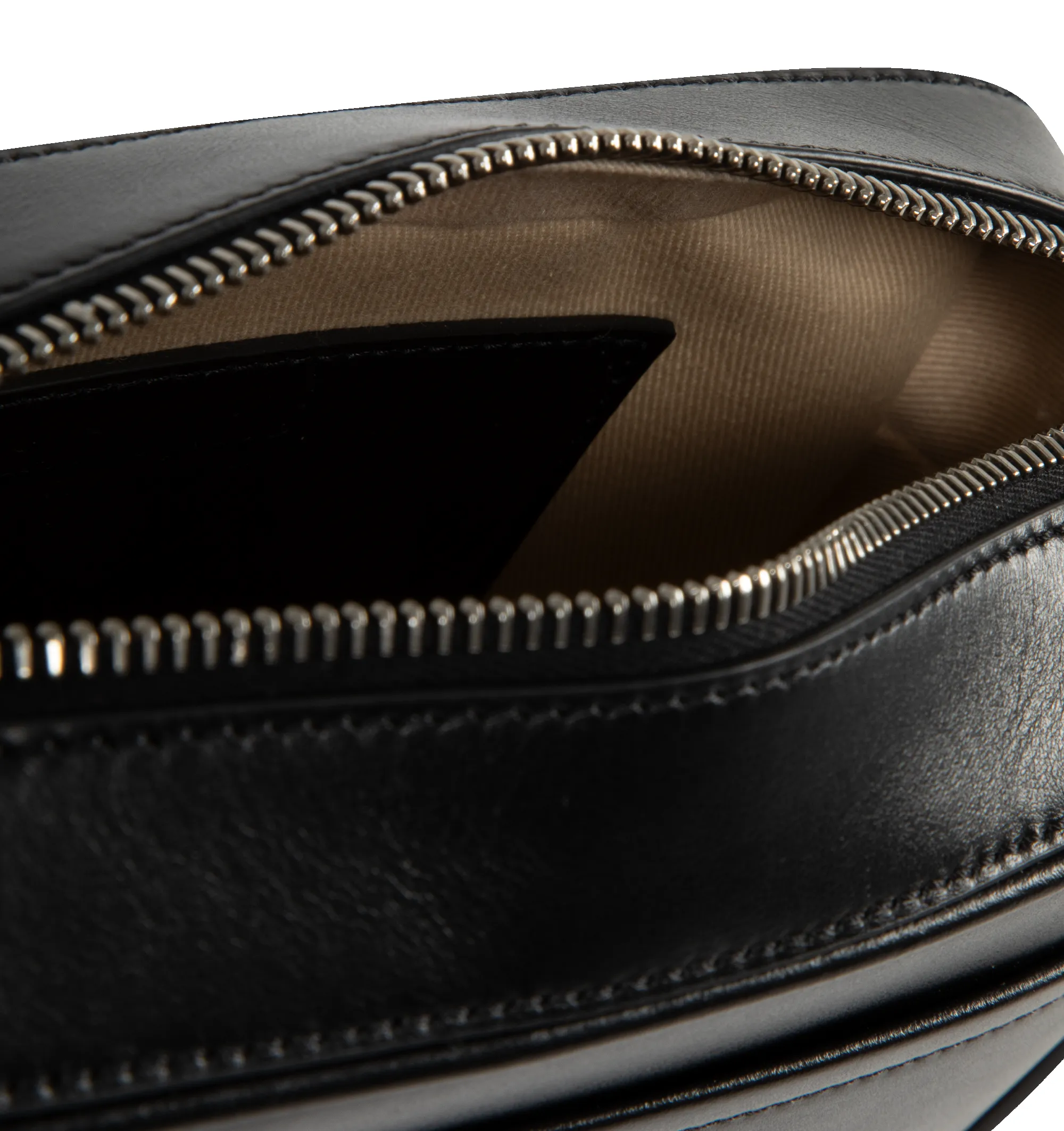 LE BANETO BAG sold by Hirshleifers product image thumbnail 3