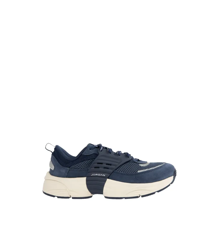 TRUNNER O-S SNEAKER (MENS) made by Jordan