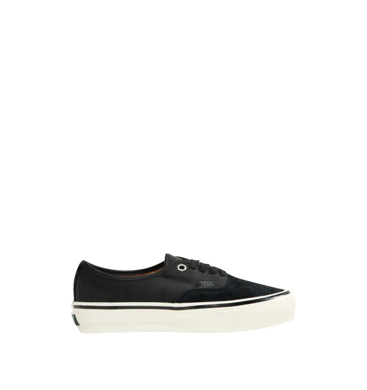OTW AUTHENTIC 44 VIBRAM SNEAKER (MENS) made by Vans