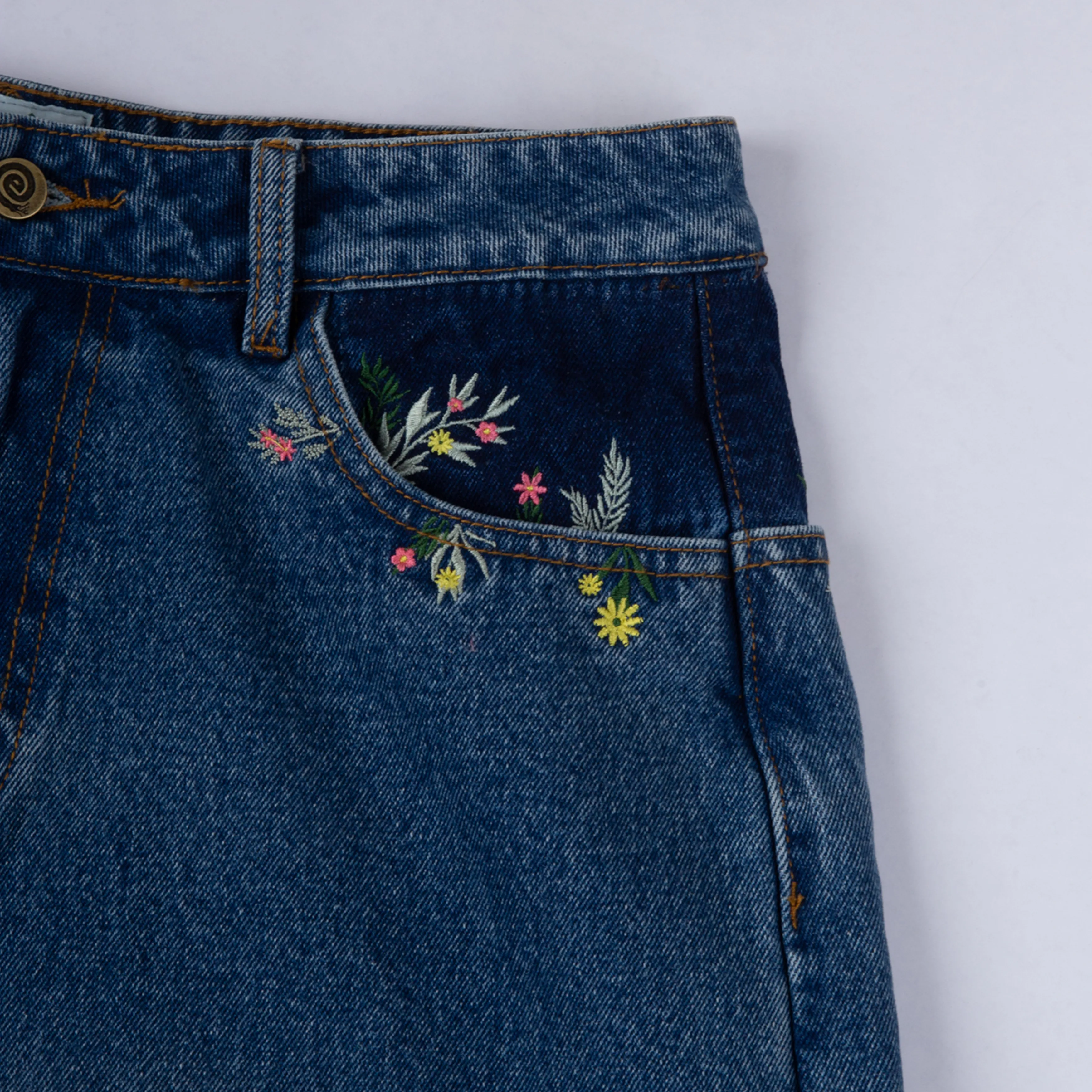 "overgrowth" jeans sold by Exept Studios product image thumbnail 2