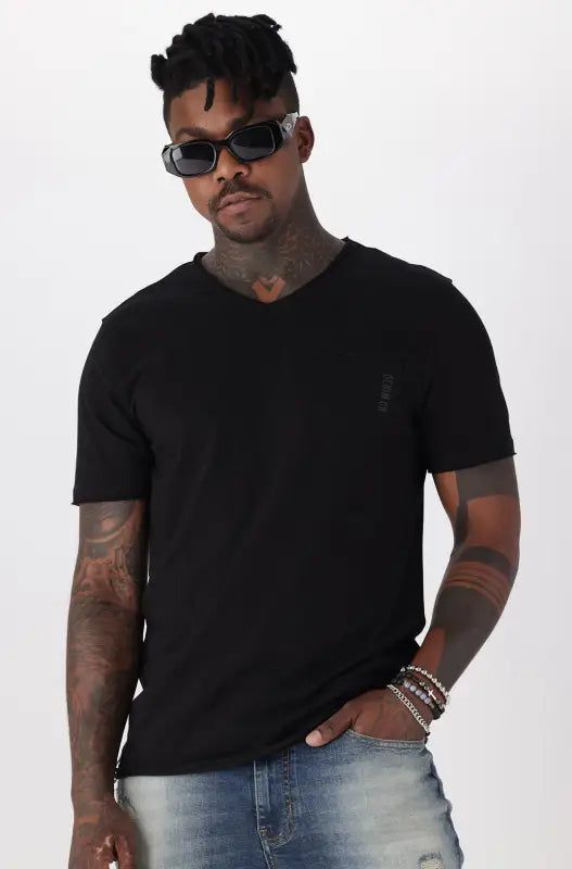 Edgeview Tee _ 143090 _ Black sold by Dunns