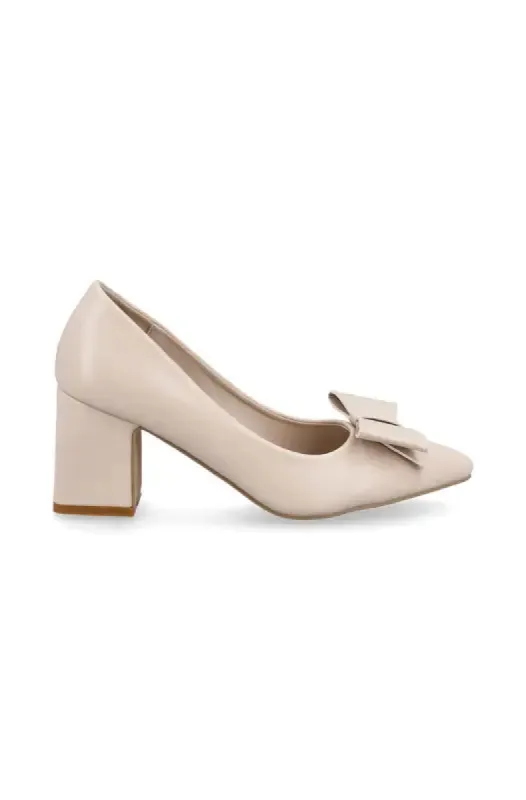 Vanelle Court Shoe _ 147293 _ Beige sold by Dunns