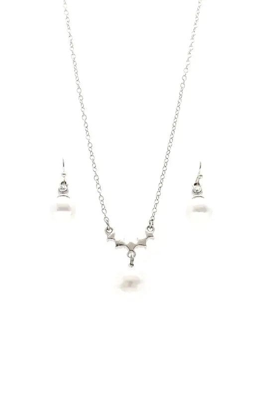 Nina Pearl Earing And Necklace Set _ 139341 _ Silver sold by Dunns product image thumbnail 2