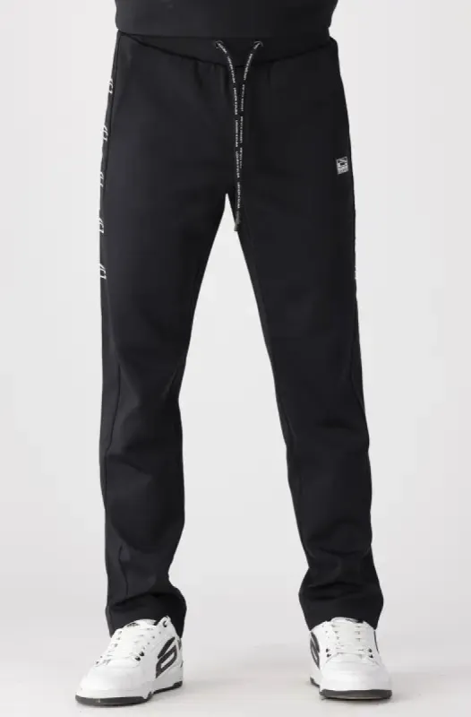 Loxion Kulca Jogger _ 140962 _ Black sold by Dunns