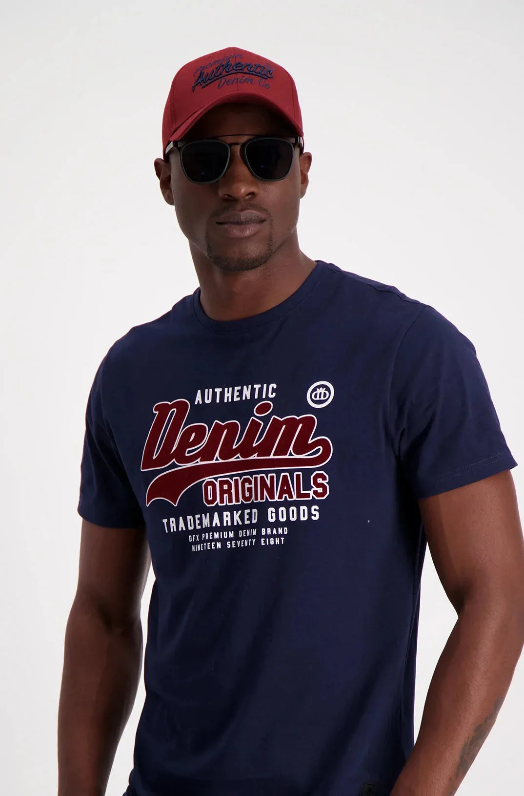 Glendale Peak Cap _ 141002 _ Burgundy sold by Dunns product image thumbnail 2