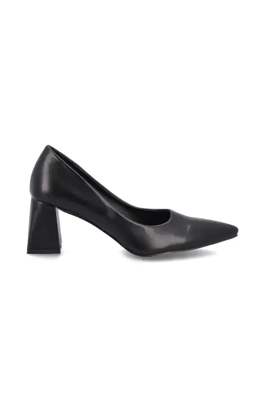 Aurelia Court Shoe _ 147292 _ Black sold by Dunns