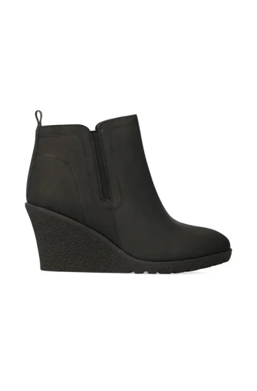 Marine Wedgte Boot _ 147333 _ Black sold by Dunns