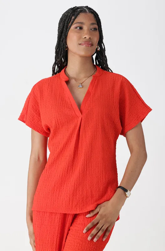 EDITH TEXTURED  SHORTSLEEVE PORTOFINO TOP sold by Dunns