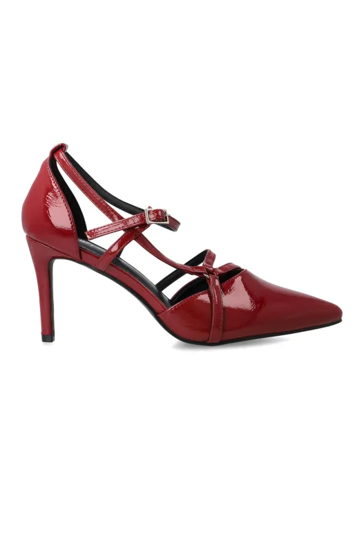 Kourtney closed back stiletto sold by Dunns