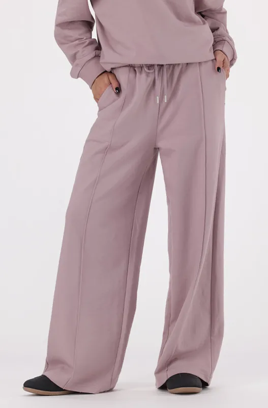 LUCY PINTUCK WIDELEG PANTS made by Dunns