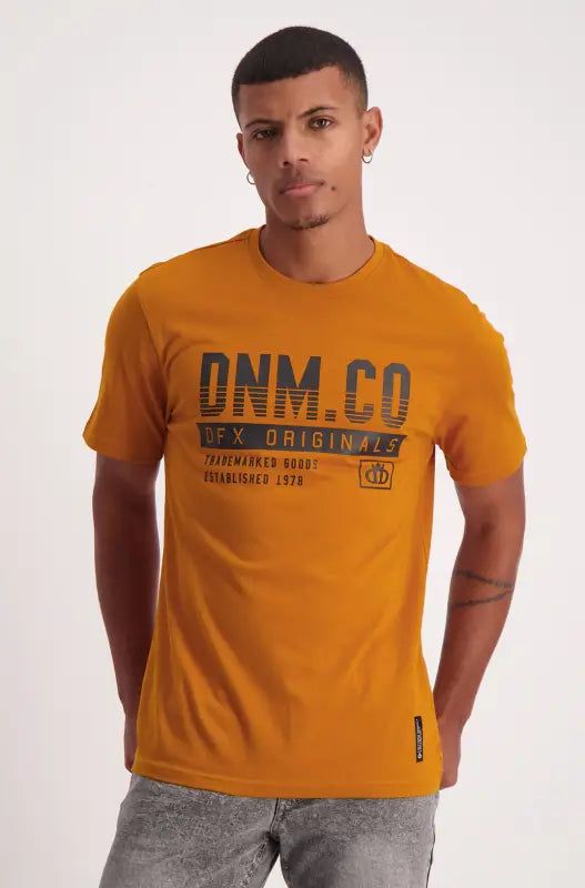 Junipero Tee _ 140077 _ Ocre sold by Dunns