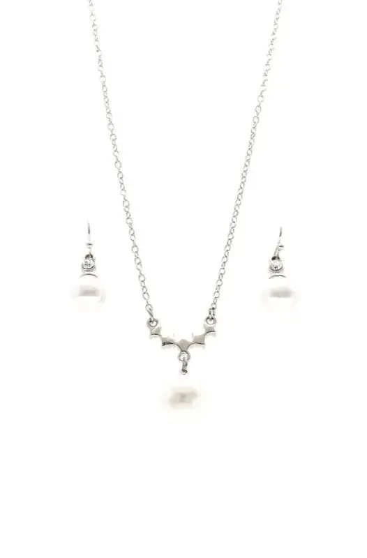Nina Pearl Earing And Necklace Set _ 139341 _ Silver sold by Dunns