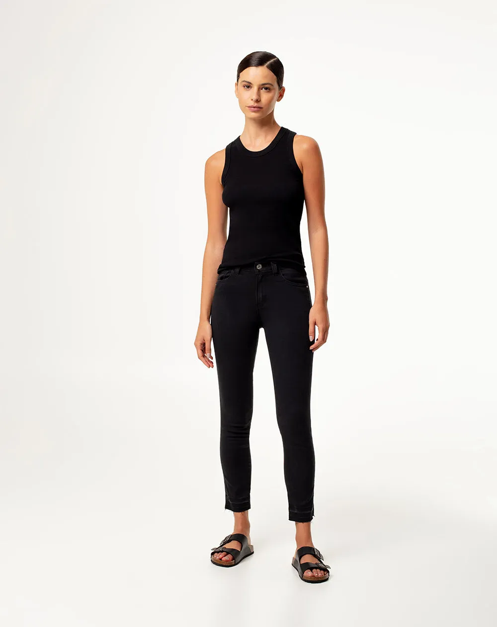 Jean skinny fit tiro medio denim negro sold by Gef