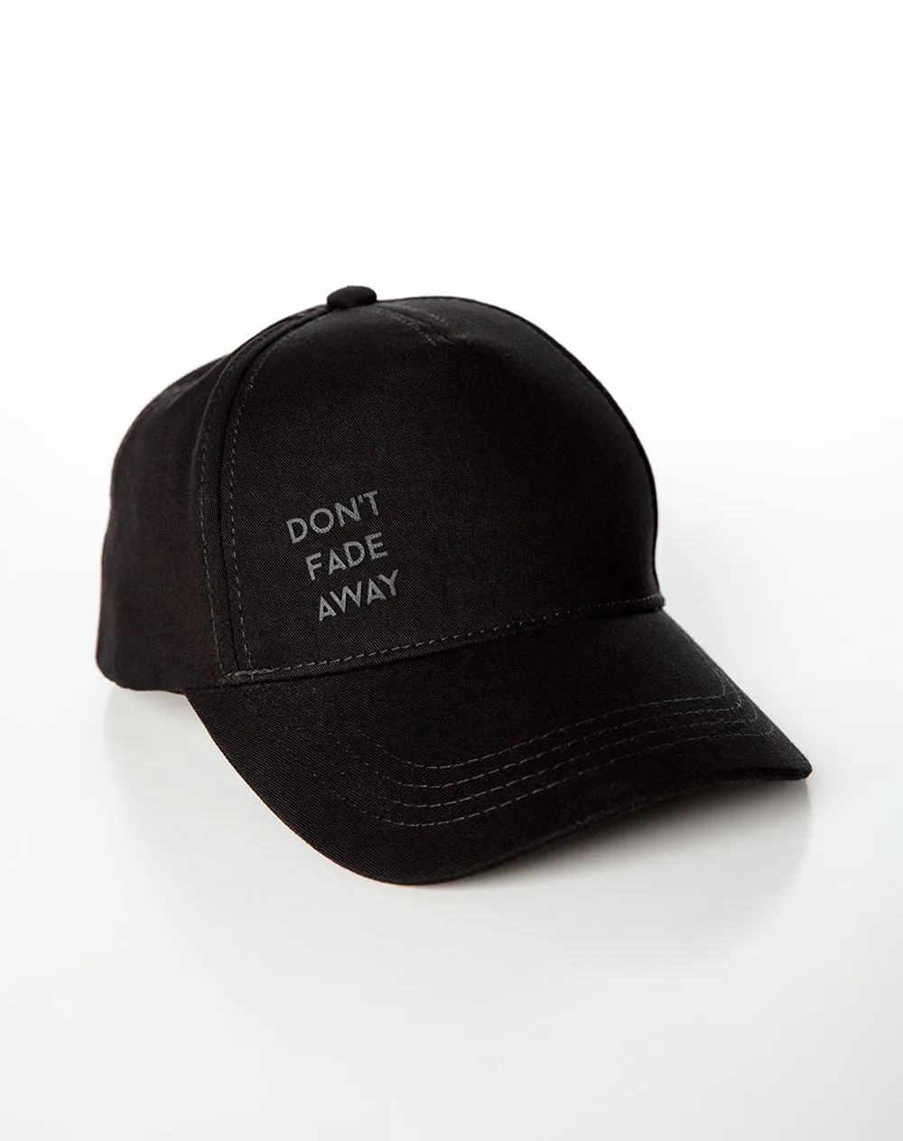 Gorra negro sold by Gef