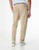 Pantalón regular fit tiro medio en drill habano sold by Gef