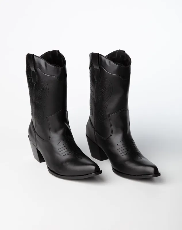 Botas cowboy negras sold by Gef