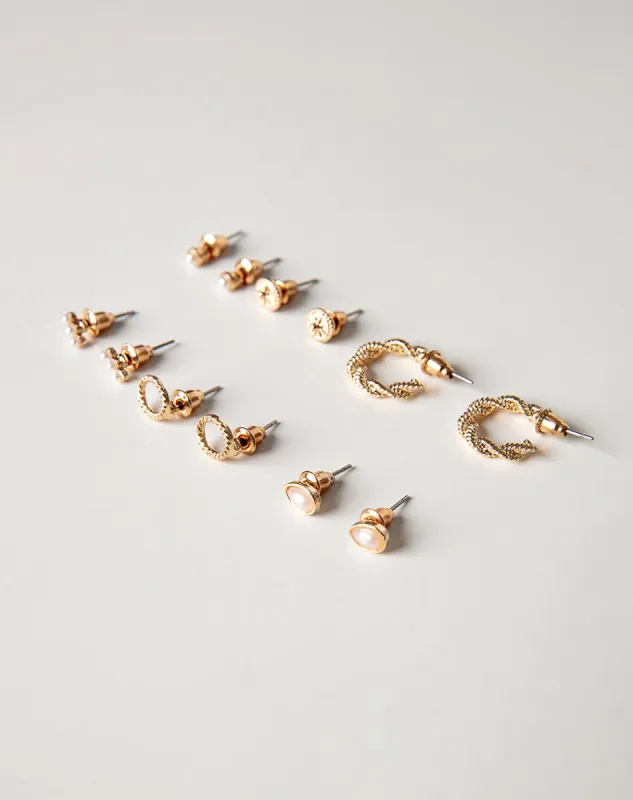 Arete dorado sold by Gef