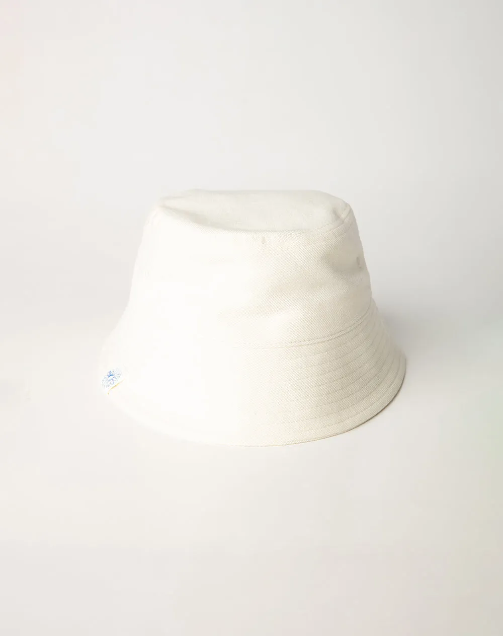 Gorro beige sold by Gef