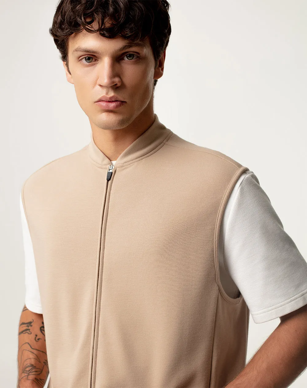 Chaleco regular fit sin capucha habano sold by Gef product image thumbnail 3