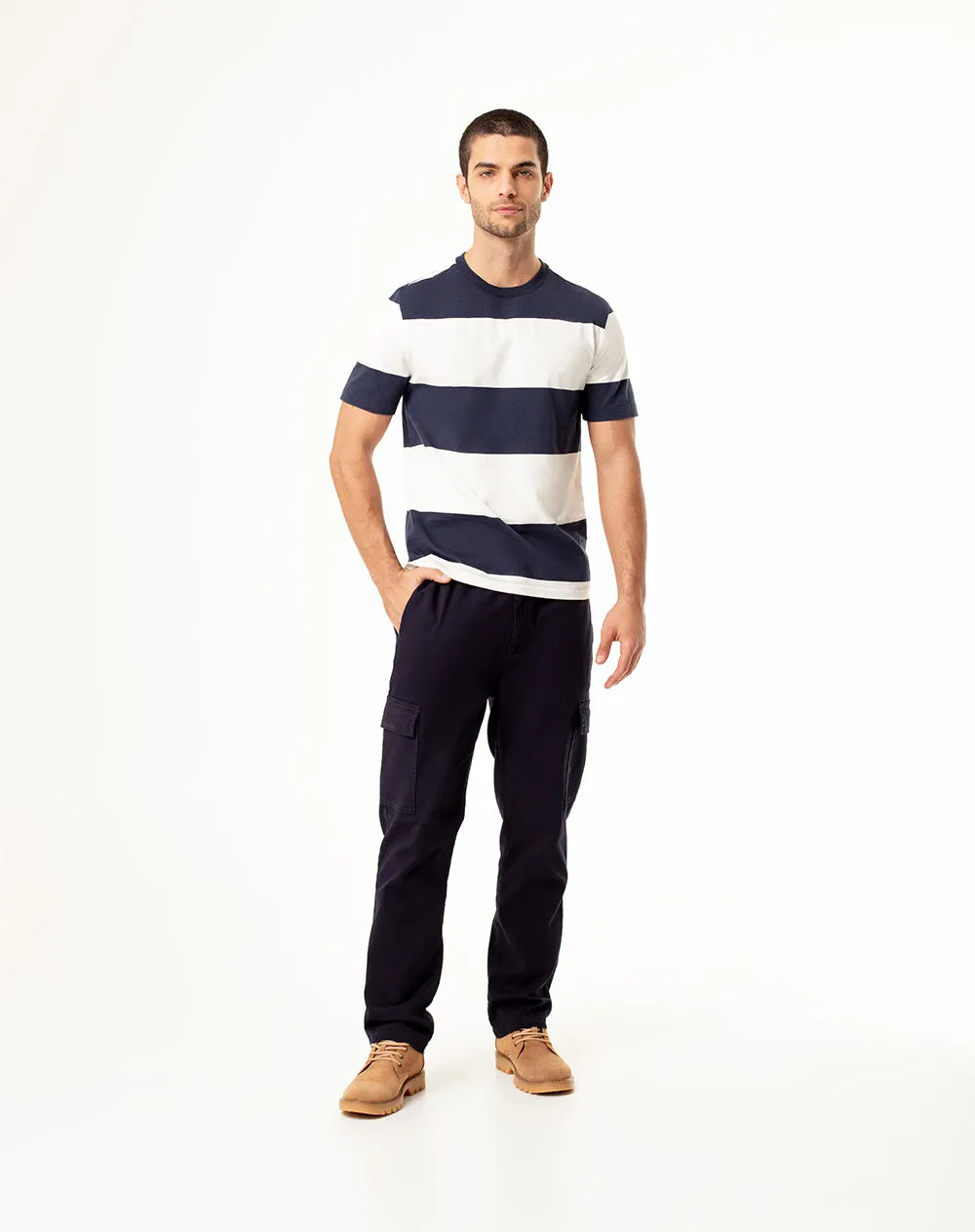 Pantalón regular fit tiro medio azul sold by Gef