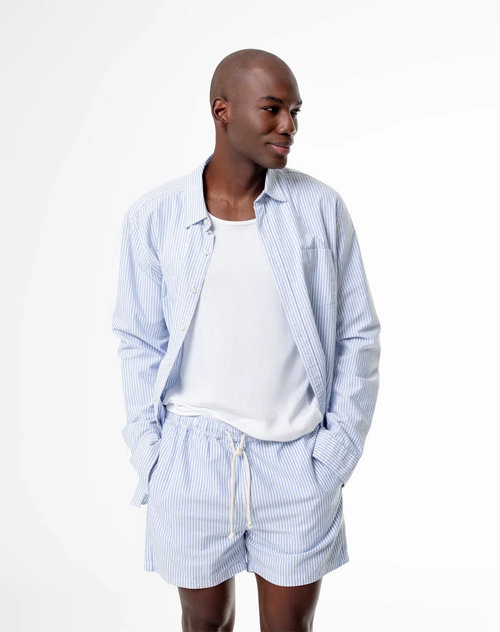 Bermuda regular fit azul con rayas sold by Gef