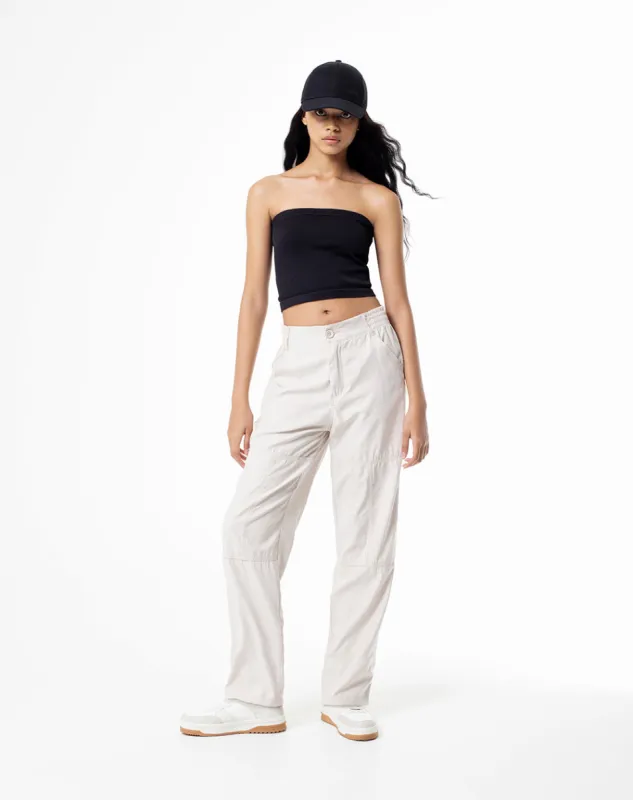 Pantalón parachute tiro medio elástico en cintura habano para mujer sold by Gef